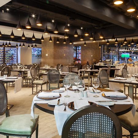 Hotel Regal Pacific ซานติอาโก ภายนอก รูปภาพ Restaurant in the hotel