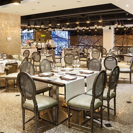 Hotel Regal Pacific ซานติอาโก ภายนอก รูปภาพ The interior of the restaurant
