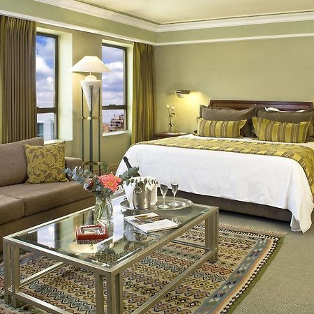 Hotel Regal Pacific ซานติอาโก ภายนอก รูปภาพ A room at the hotel