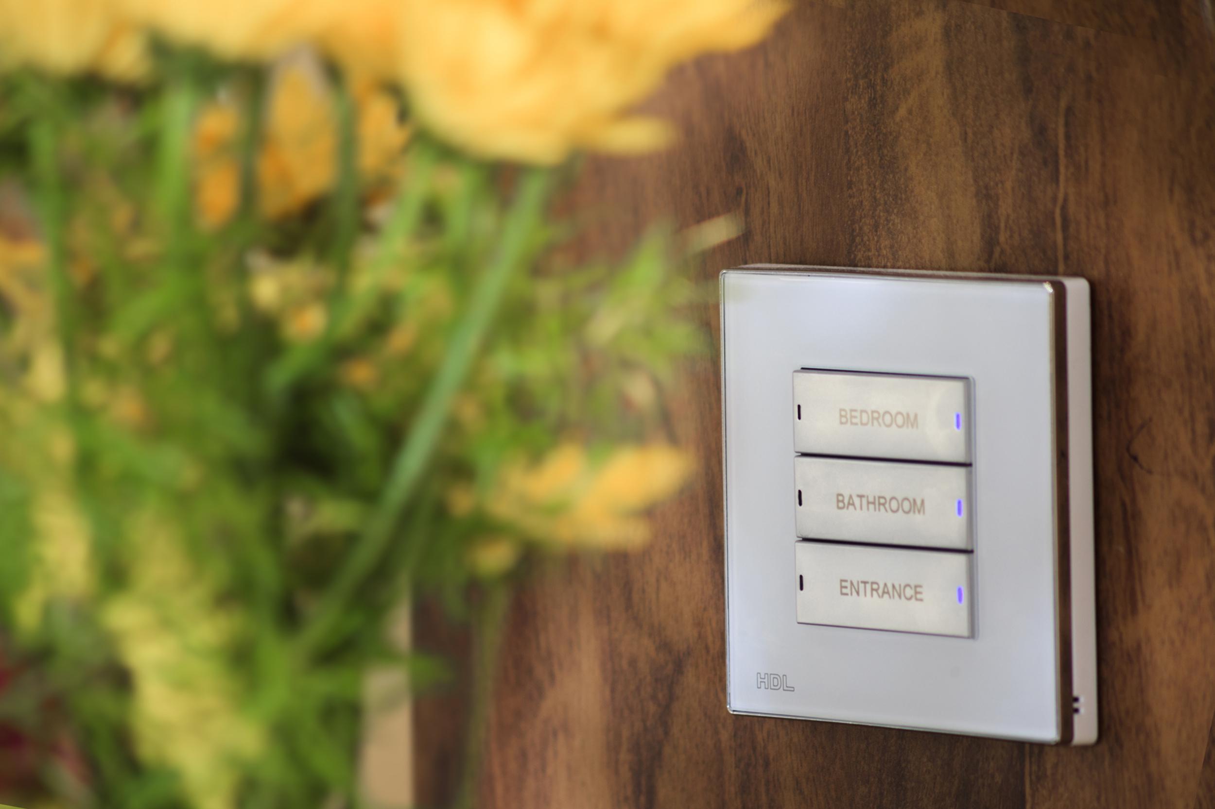 Hotel Regal Pacific ซานติอาโก ภายนอก รูปภาพ A Lutron Maestro light switch
