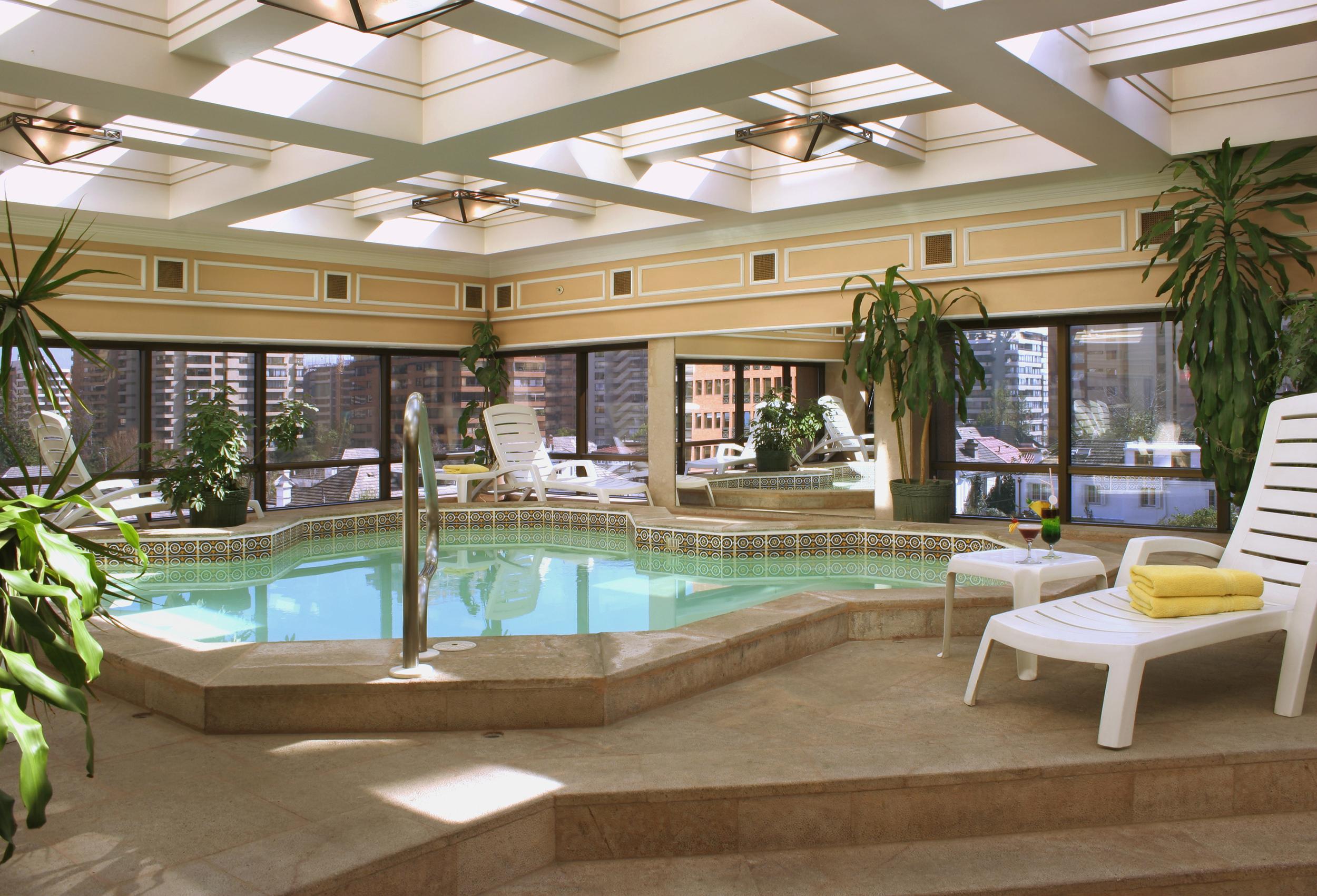 Hotel Regal Pacific ซานติอาโก ภายนอก รูปภาพ The pool at the Four Seasons Hotel