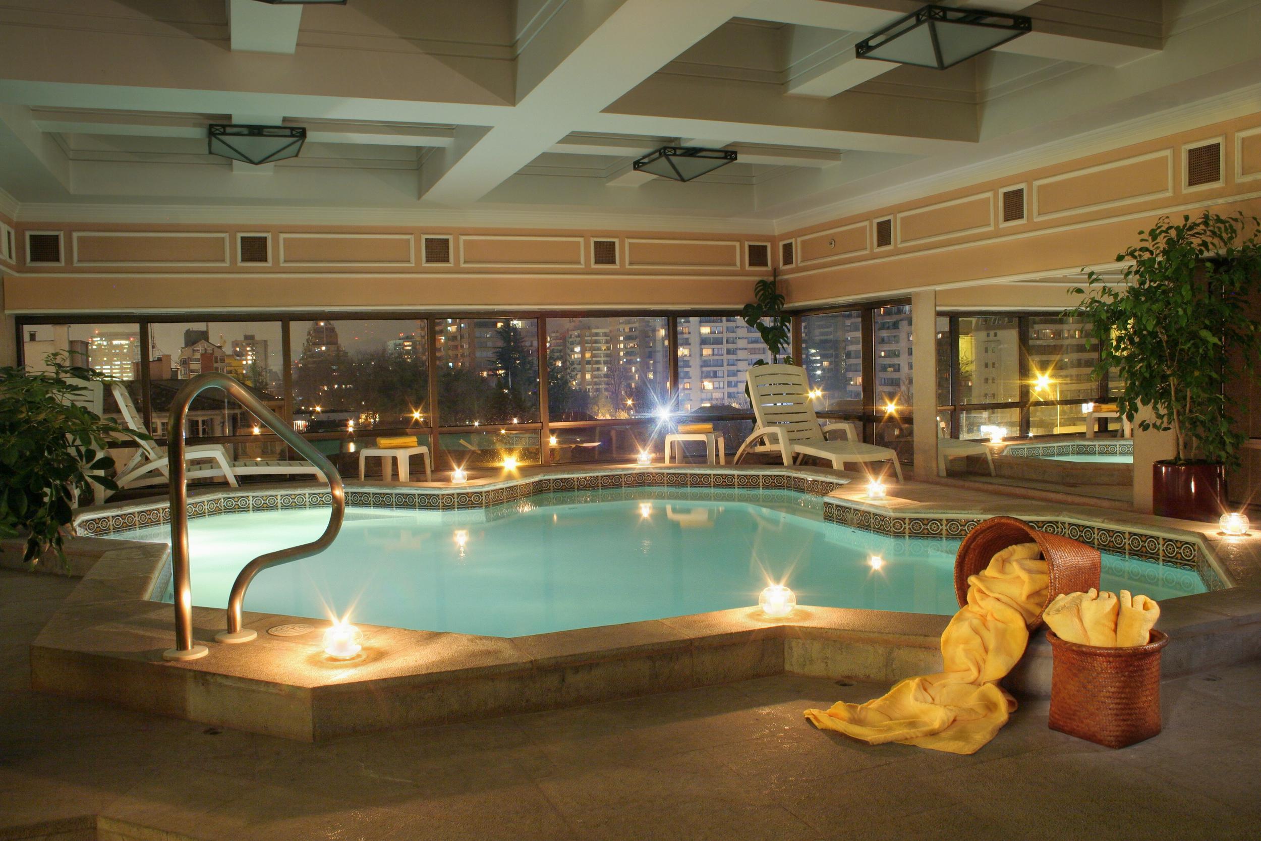 Hotel Regal Pacific ซานติอาโก ภายนอก รูปภาพ The pool at the hotel