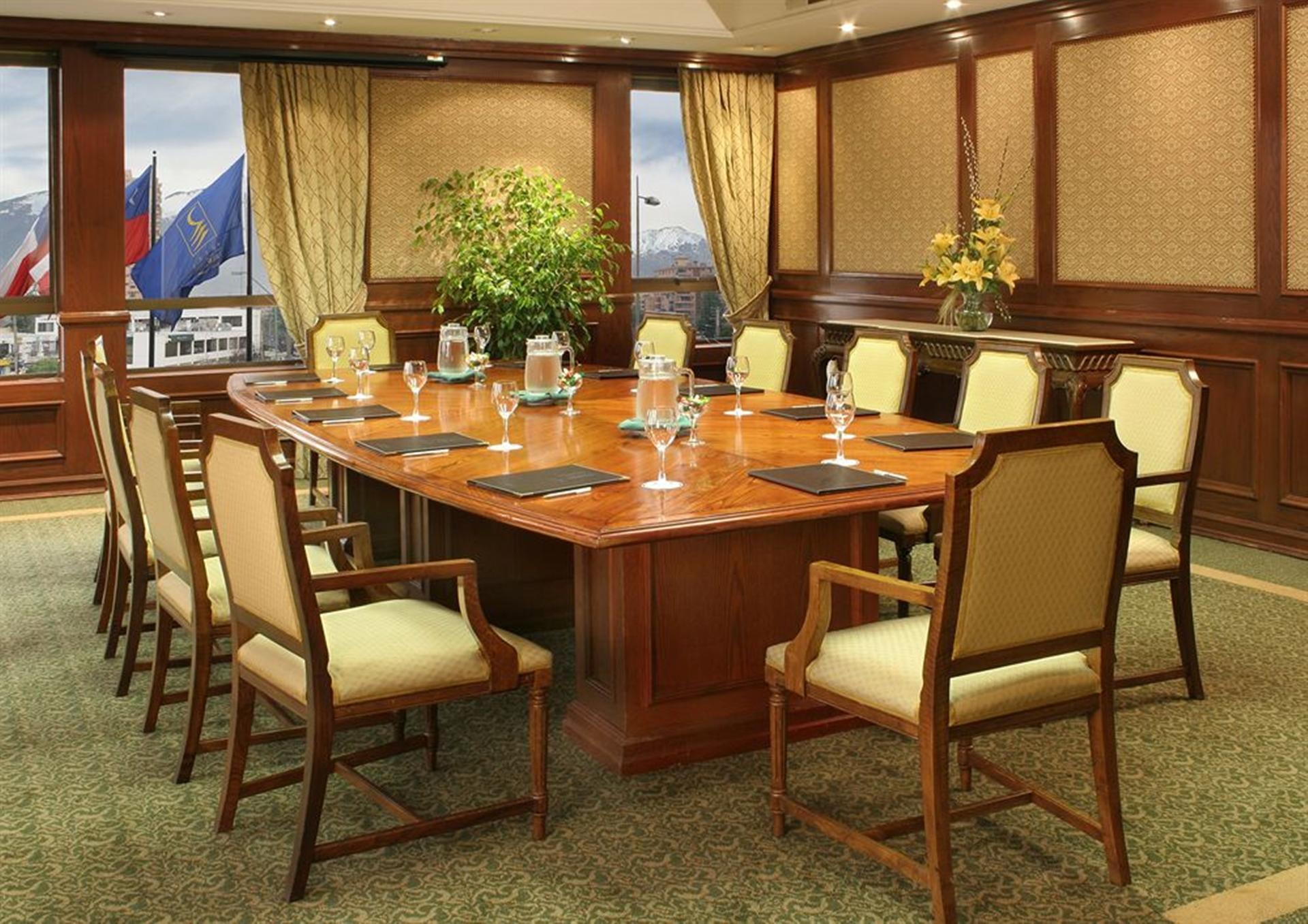 Hotel Regal Pacific ซานติอาโก ภายนอก รูปภาพ The meeting room of the European Economic and Financial Affairs Council