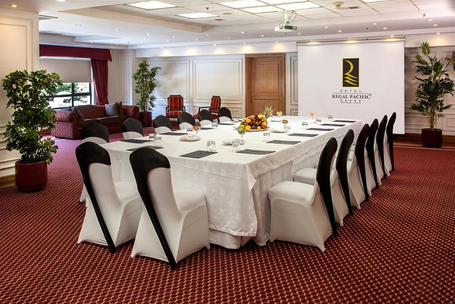 Hotel Regal Pacific ซานติอาโก ภายนอก รูปภาพ The Royal Garden Hotel